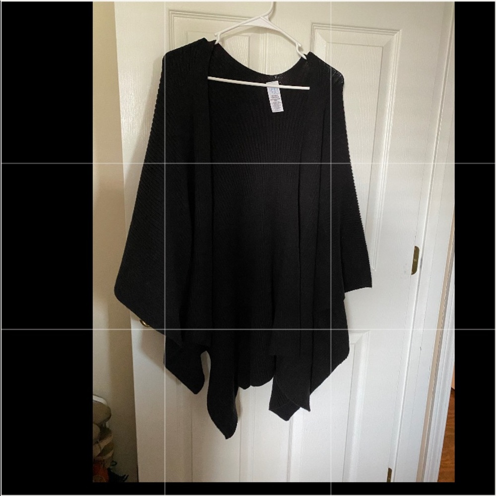 Time and Tru Black Knitted Shawl
